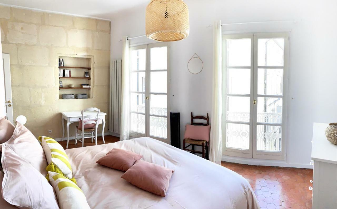 Arelate Sejour * Arles